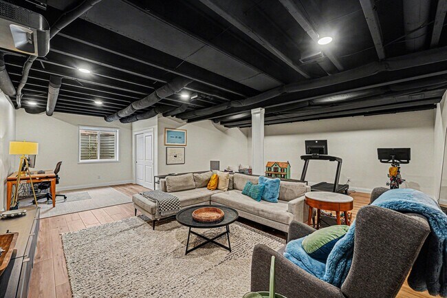 Building Photo - 3212 Brackley Dr