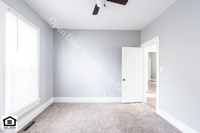 Building Photo - 515 N State St