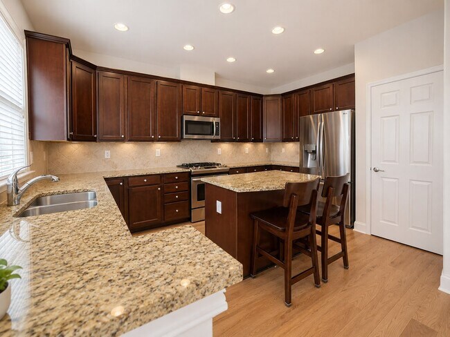 Building Photo - 5008 Ridgemont Walk