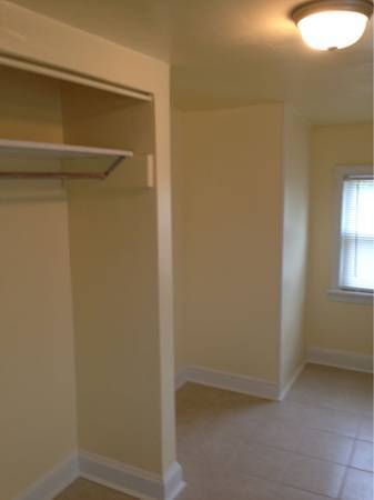 Building Photo - 9562 19th Bay St