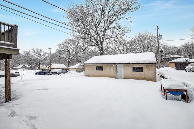 Building Photo - 1499 Cleveland Ave N