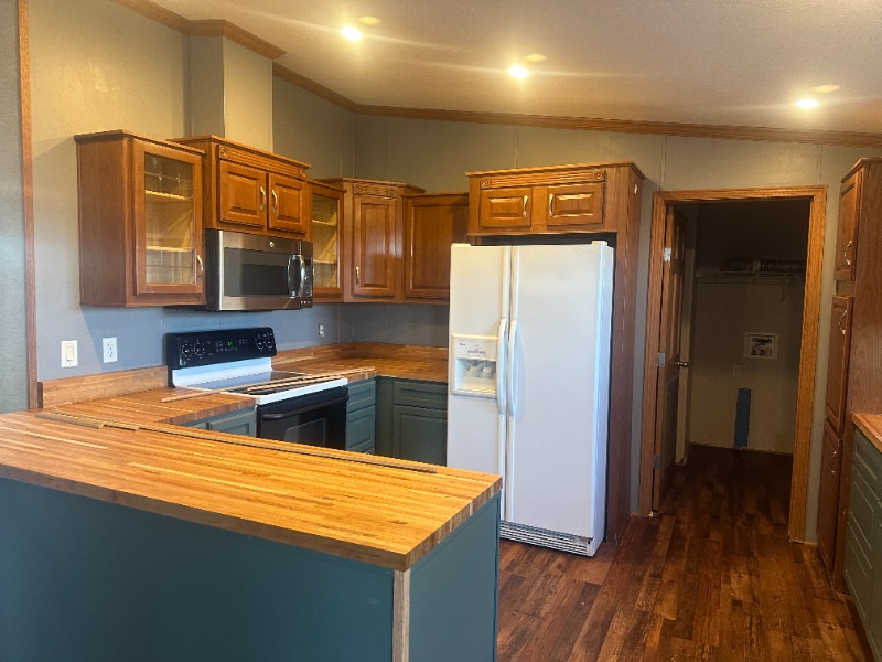 Building Photo - 3805 Rock Creek Terrace