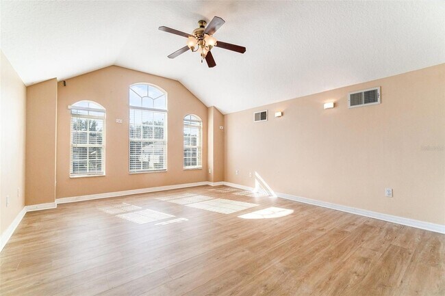 Building Photo - 6220 Hedgesparrows Ln