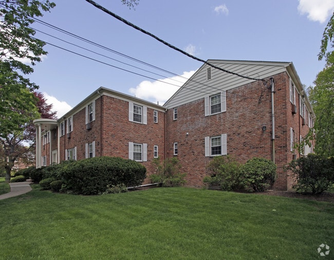 Building Photo - The Williamsburg Apartments