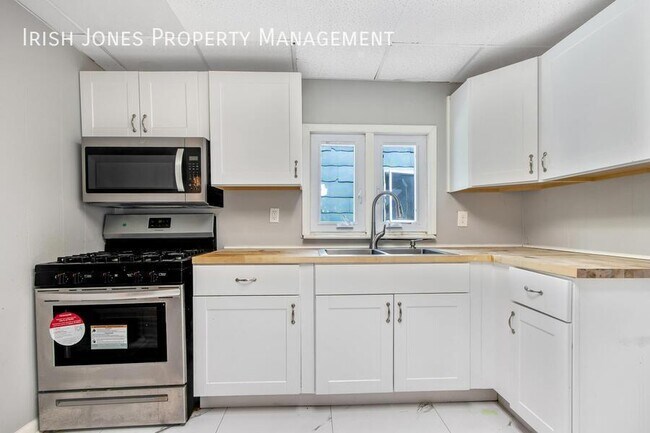 Building Photo - 76 Hammerschmidt Ave