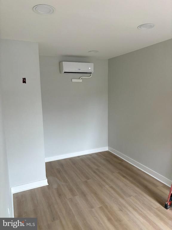 Building Photo - 7406 Bristol Pike