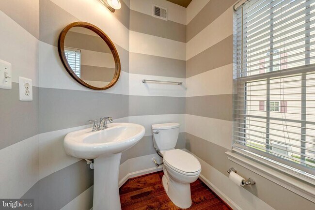 Building Photo - 43022 Spyder Pl