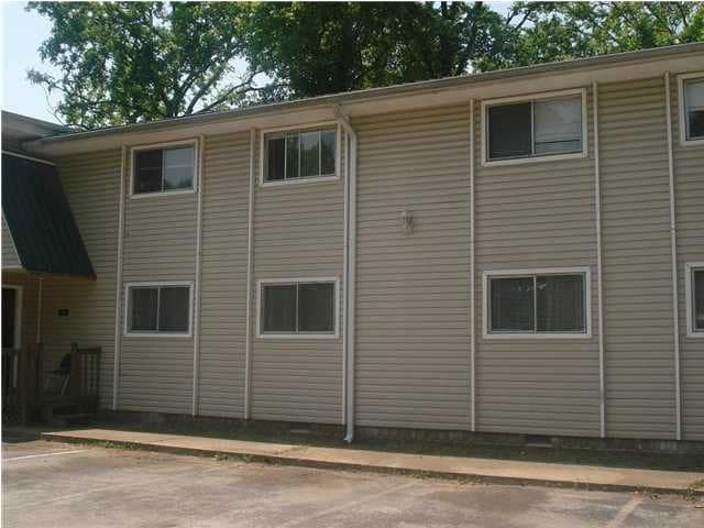 Building Photo - Willow Creek Apartments