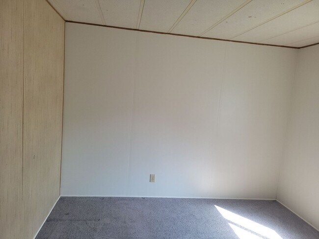Building Photo - 4 bedroom, 2 bathroom house for rent in Richfield, ID
