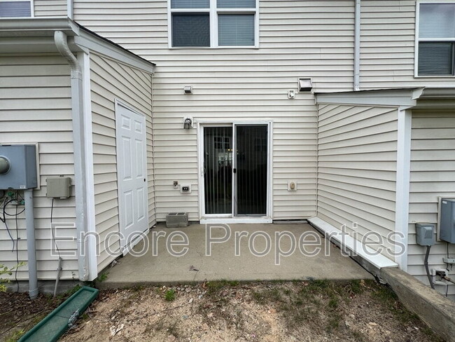 Building Photo - 3913 Swinton St