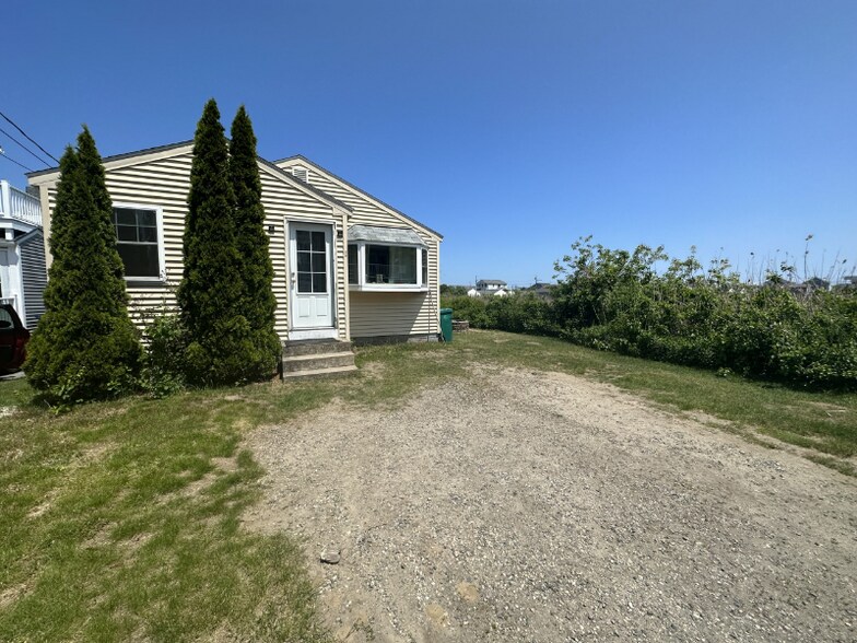 Building Photo - 1 Thorwald Ave