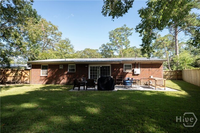 Building Photo - 12603 Golf Club Dr