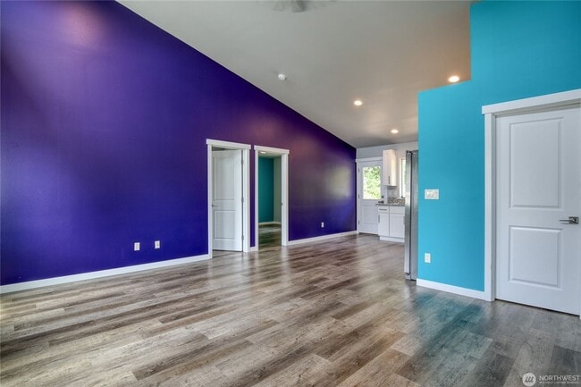 Building Photo - 2 bedroom close to the beach