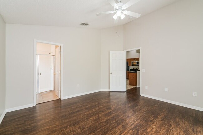 Building Photo - 671 Eagle Pointe S