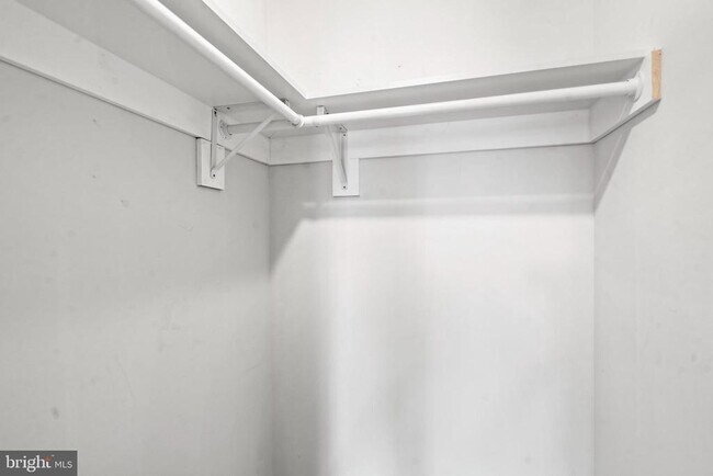 Building Photo - 9932 Longford Ct