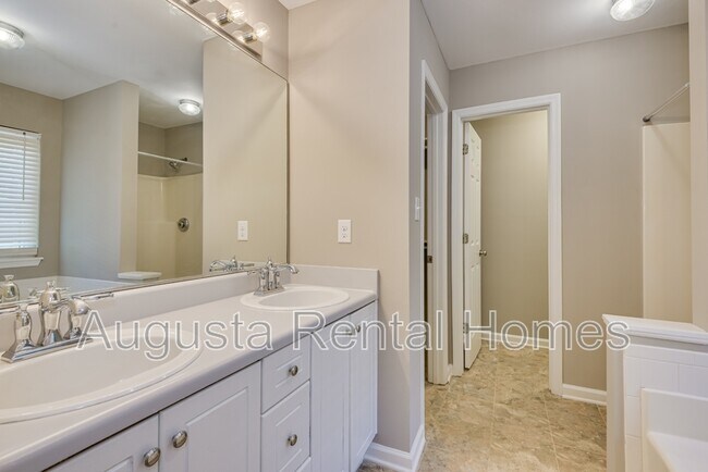 Building Photo - 4912 Cavan Pl