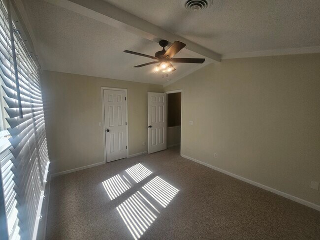 Building Photo - 103B Sunningdale