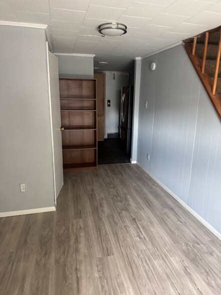 Building Photo - 3420 Wilkens Ave