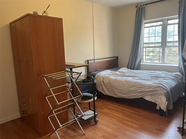 Building Photo - 208-11-208-41 41st Ave