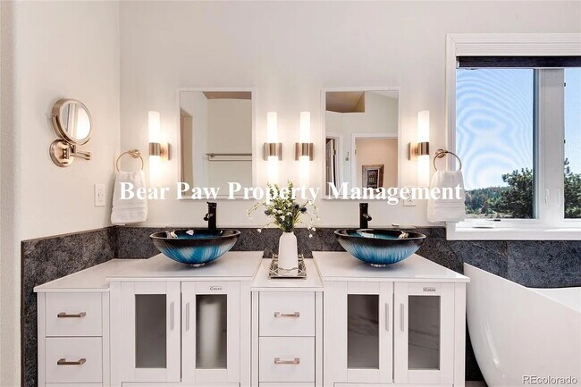 Building Photo - Beautiful Home in Morrison!
