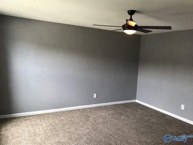 Building Photo - 133 Belle Haven Dr