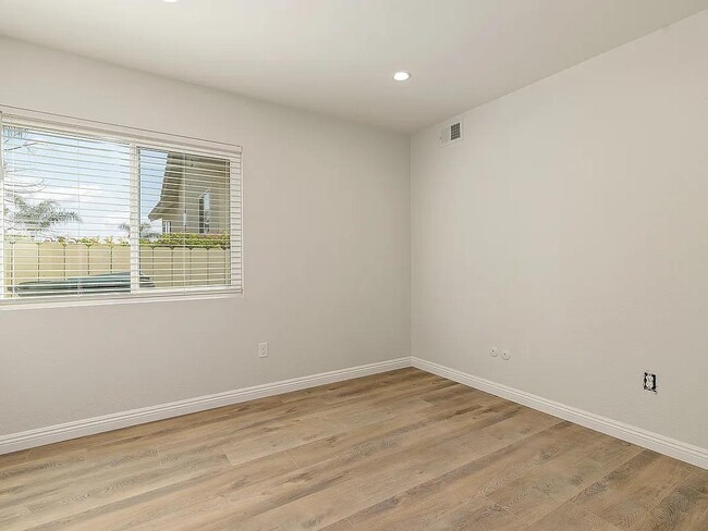 Building Photo - 1920 Avenida Joaquin