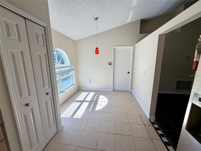 Building Photo - 809 Brightview Dr