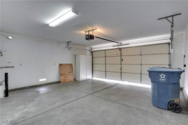 Building Photo - 10046 Catseye Cove Ct