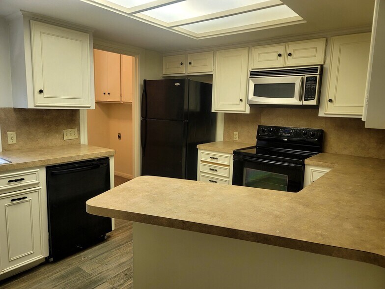 Building Photo - 2820 N Fourth St