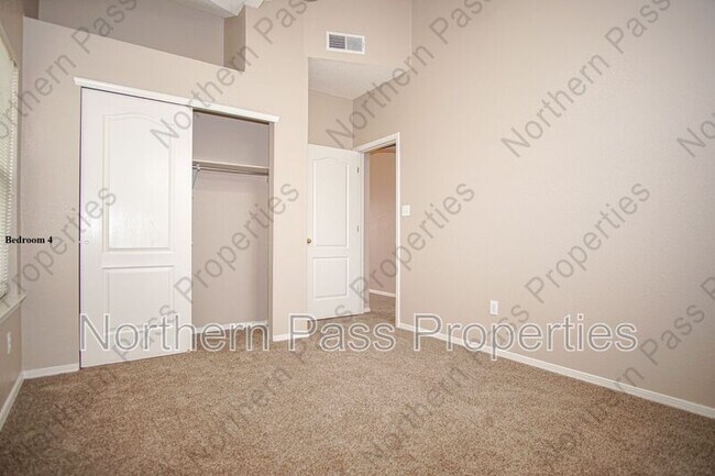 Building Photo - 10790 Adin St