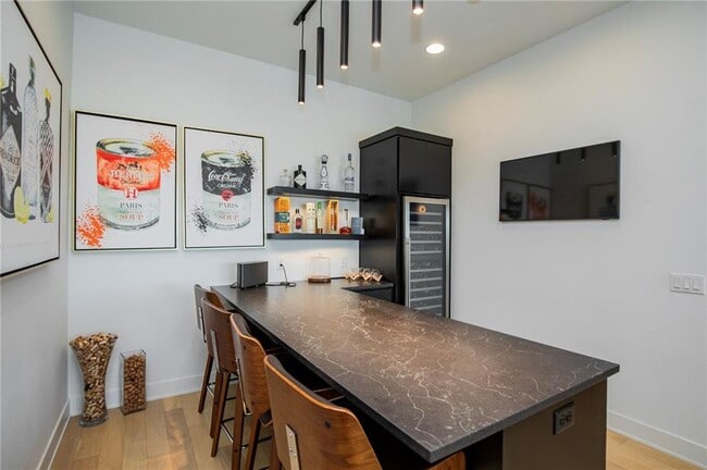Building Photo - 4205 S Watercrest Dr