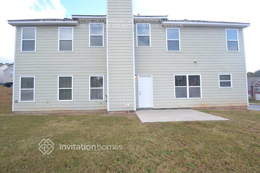 Building Photo - 4968 Locherby Dr