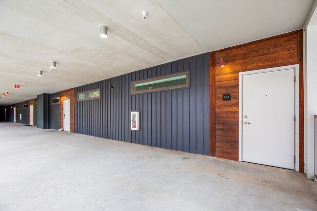 Building Photo - 4361 S Congress Ave