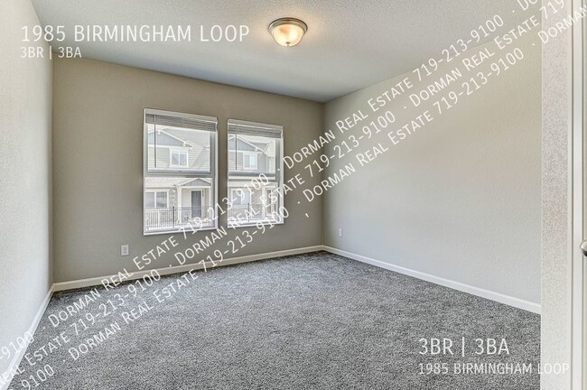 Building Photo - Newer Townhome Vistas at Spring Creek