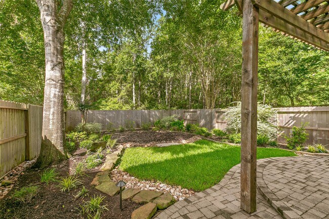 Building Photo - 139 Ledgestone Pl
