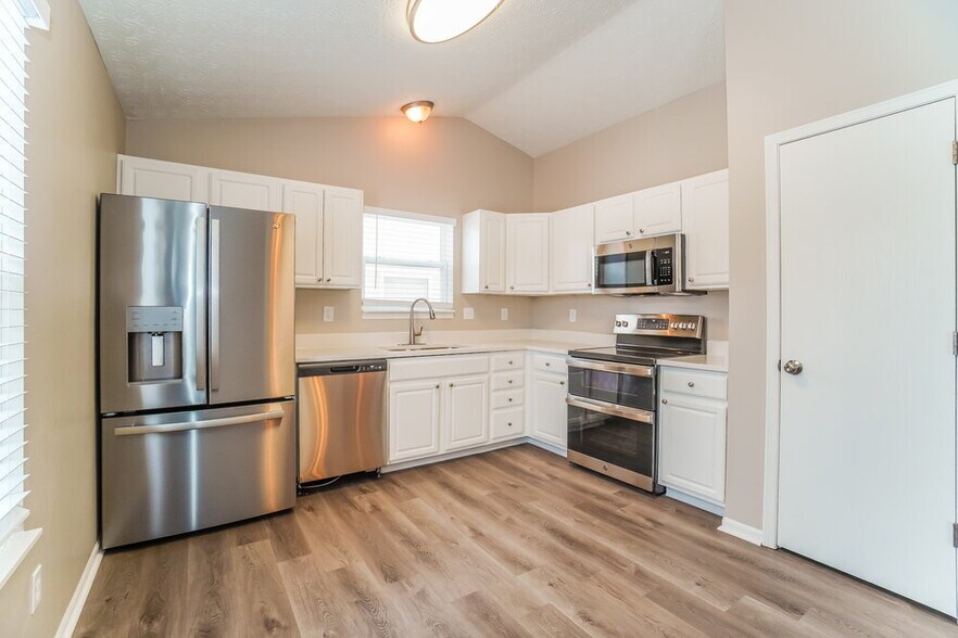 Building Photo - 4196 Salem Dr