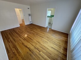 Building Photo - 1742 S Robertson Blvd