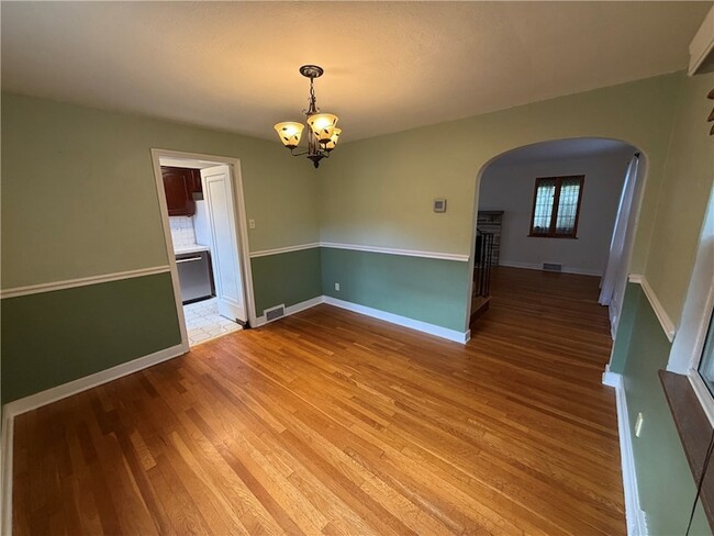 Building Photo - 218 Jackson Cir