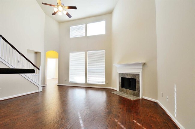 Building Photo - 20919 Field Manor Ln