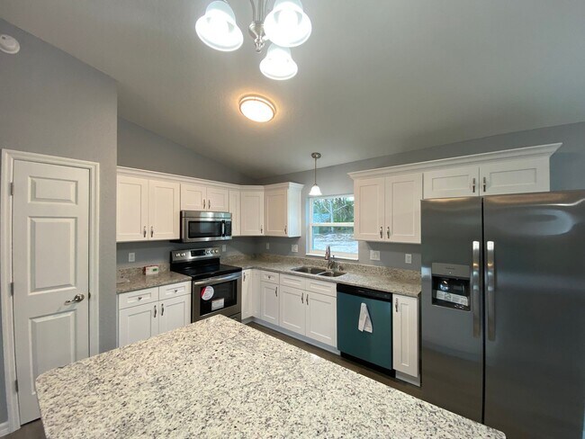 Building Photo - 2901 SW 173rd Street Rd
