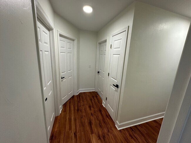 Bedrooms & Guest Bath Entry - 2159 Fallbrooke Ct