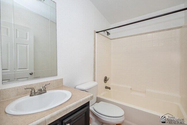 Building Photo - 10439 E 37th St