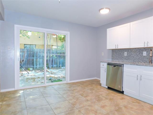 Building Photo - 421 Shadowcrest Ln