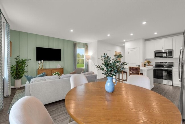 Building Photo - 3031 Jessamine Dr