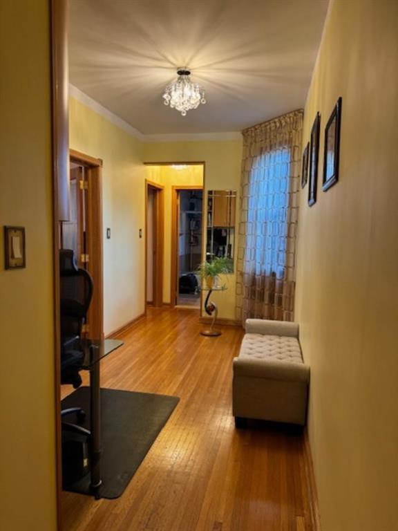 Building Photo - 1560 E 18th St