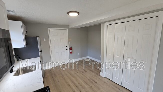 Building Photo - 667 Corning Rd