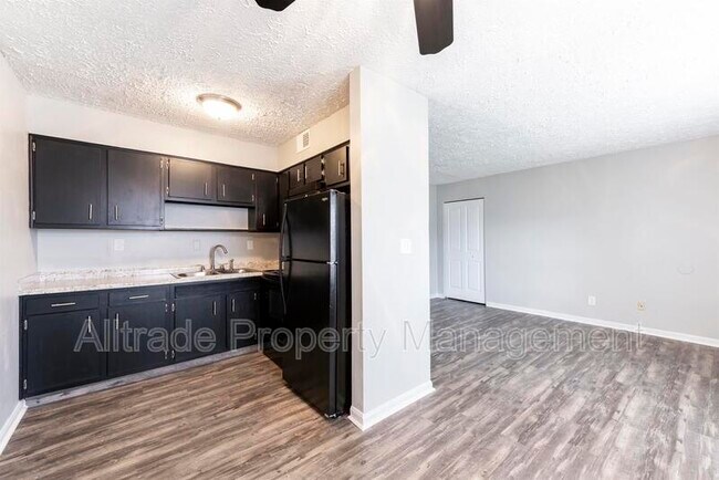 Building Photo - 4909 Cawood Dr
