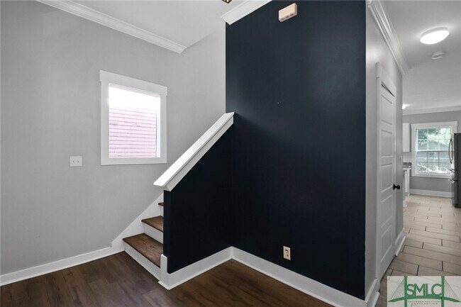 Building Photo - 608 W 37th St