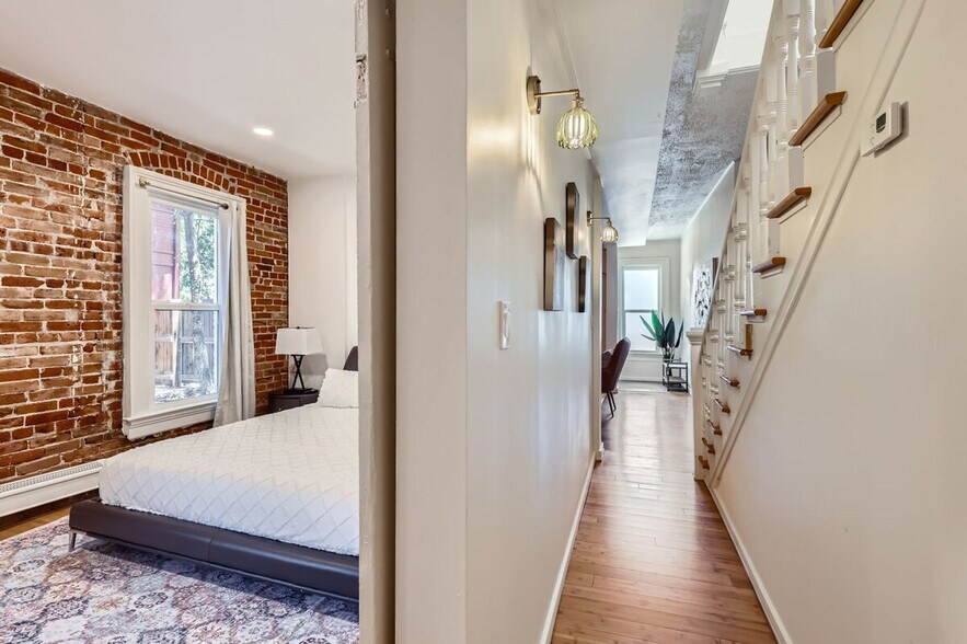 Building Photo - 2925 Curtis Street