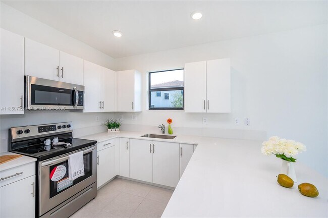 Building Photo - 11856 SW 241 Ter